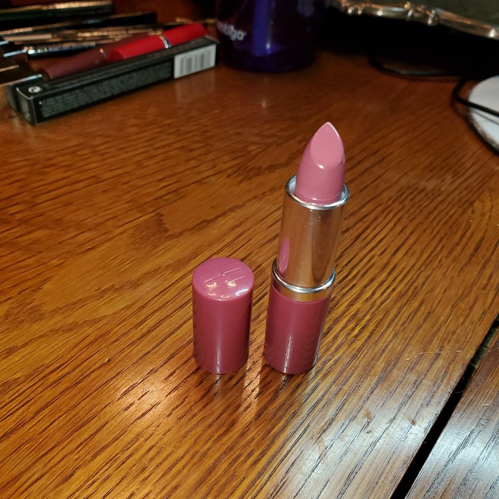 Clinique Pop Lip Color + Primer + Rouge Intense + Base in #14 Plum Pop